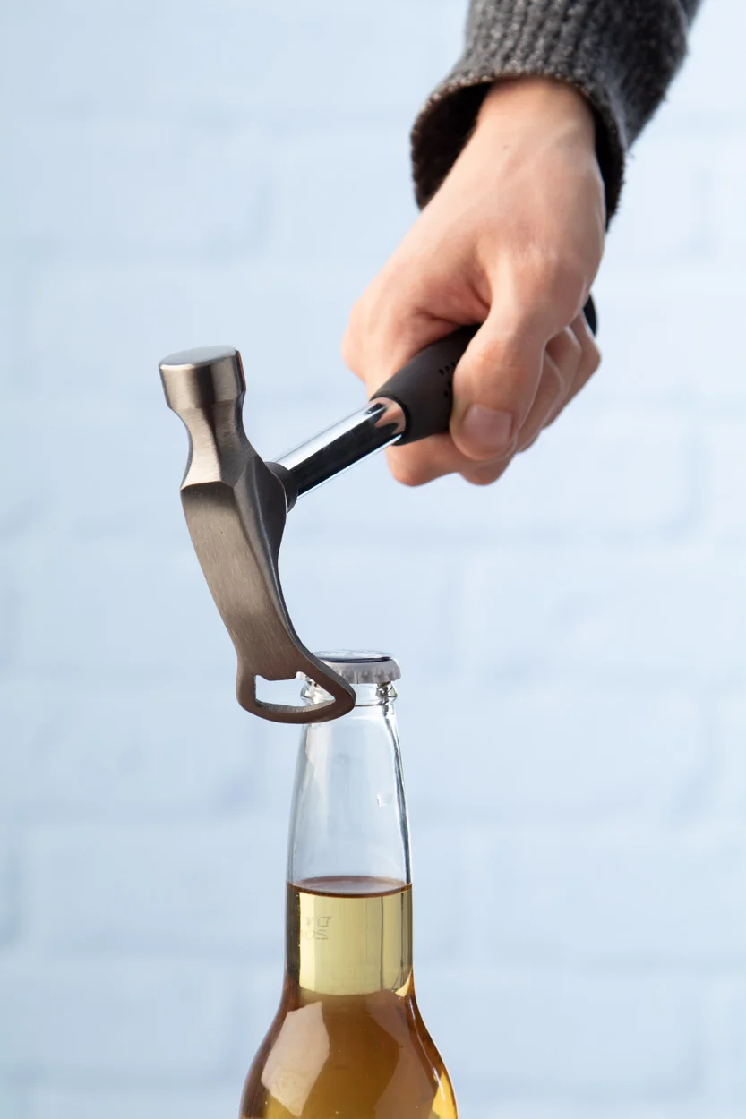 Feierabendhammer mit Flaschenöffner